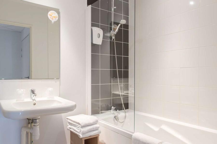 Hotel Eco La Rochelle Centre Les Minimes Экстерьер фото