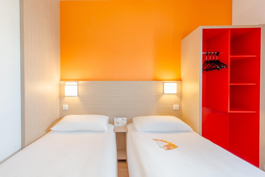 Hotel Eco La Rochelle Centre Les Minimes Экстерьер фото